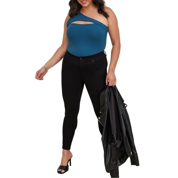 TORRID 6X/30 Foxy Cutout One Shoulder Tank Top (P16) - Picture 3 of 7